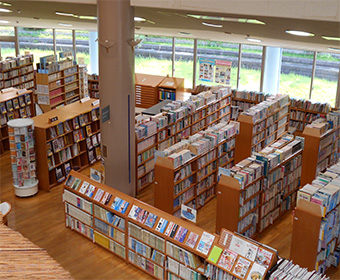 図書館内観の写真